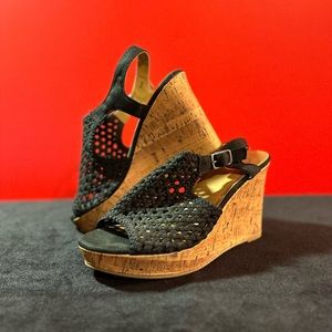 SO Wedge. Black. Size 8.5